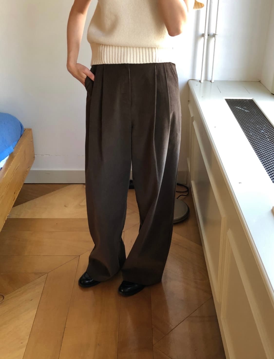 [르모어/미착용] 코듀로이 핀턱 슬랙스 카키 상품이미지2