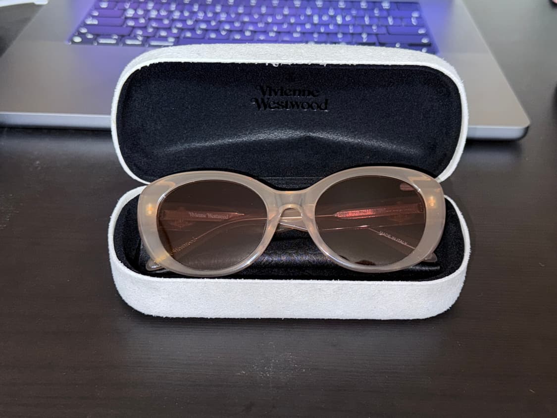 비비안 웨스트우드 선글라스 판매합니다 상품이미지2