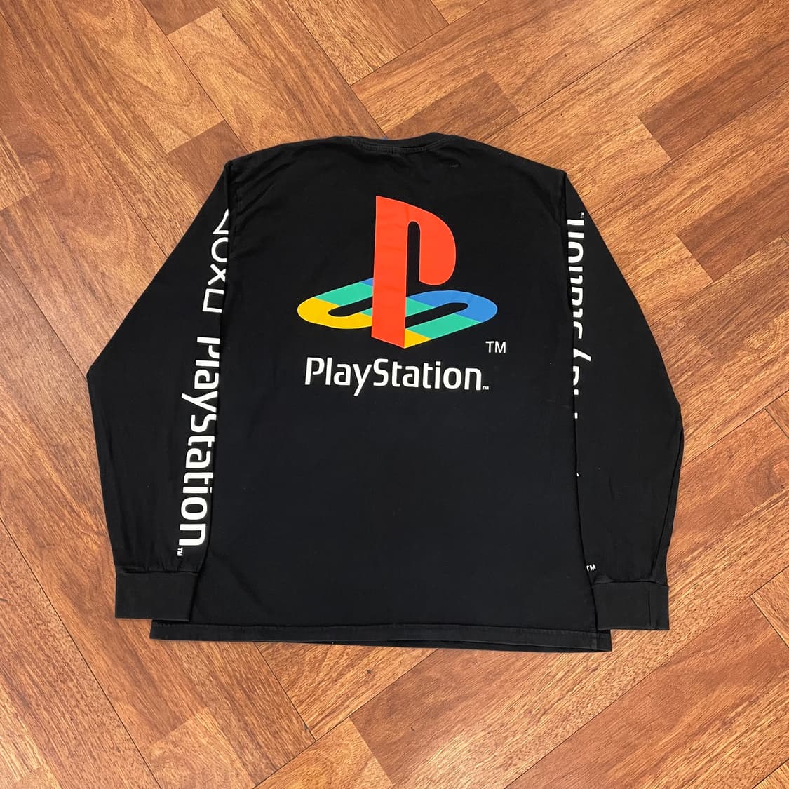 h&m 플레이스테이션 롱슬리브 상품이미지1