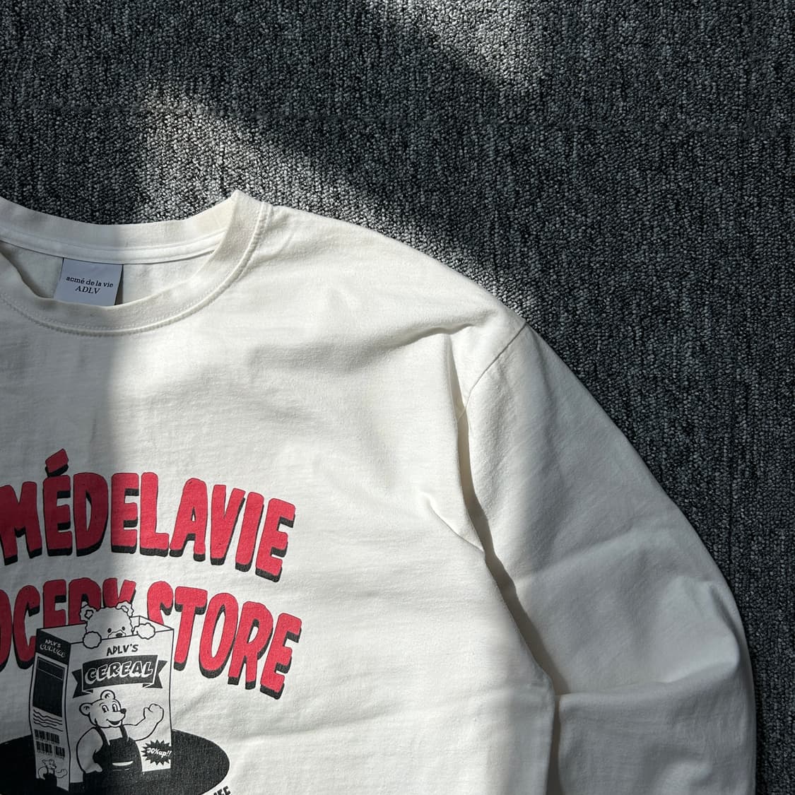 아크메드라비 아이보리 긴팔티셔츠 상품이미지2