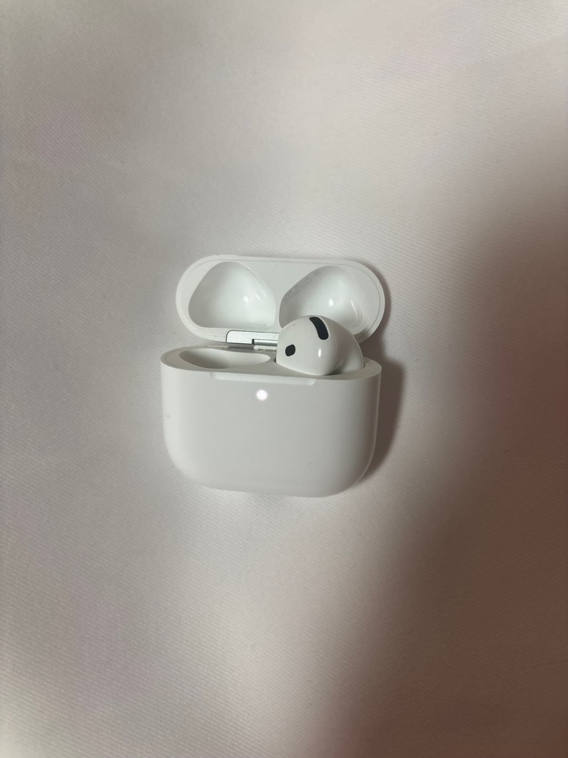 에어팟 4 노이즈 캔슬링 오른쪽 유닛 + 케이스 상품이미지1