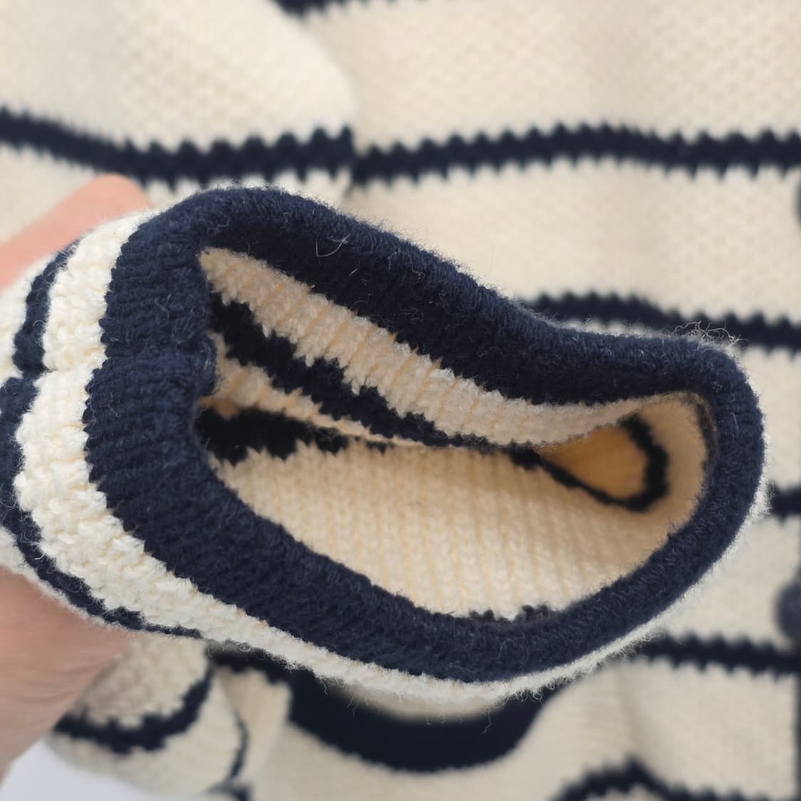 WHO.A.U 스트라이프 가디건 상품이미지5