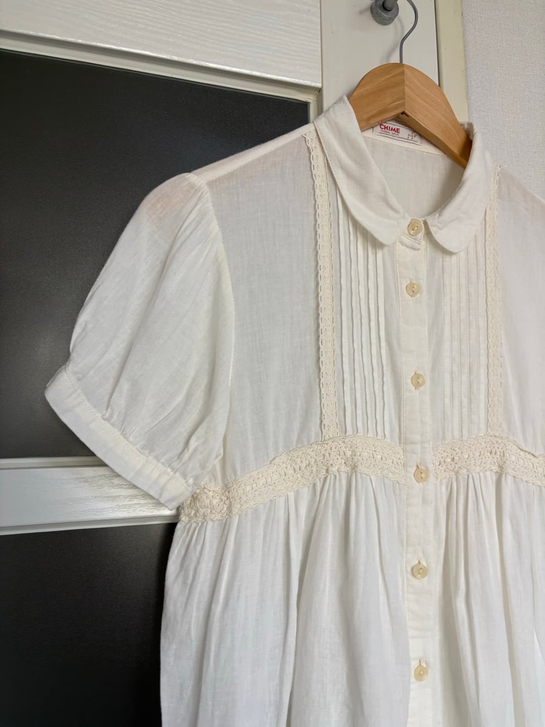 화이트 반소매 블라우스  상품이미지2