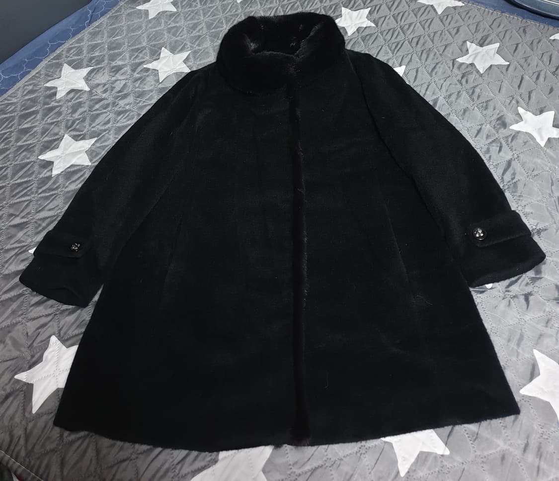 마담엘레강스 BY김혜정 밍크 카라 중앙 배색 알파카 코트 블랙 (88) 상품이미지1