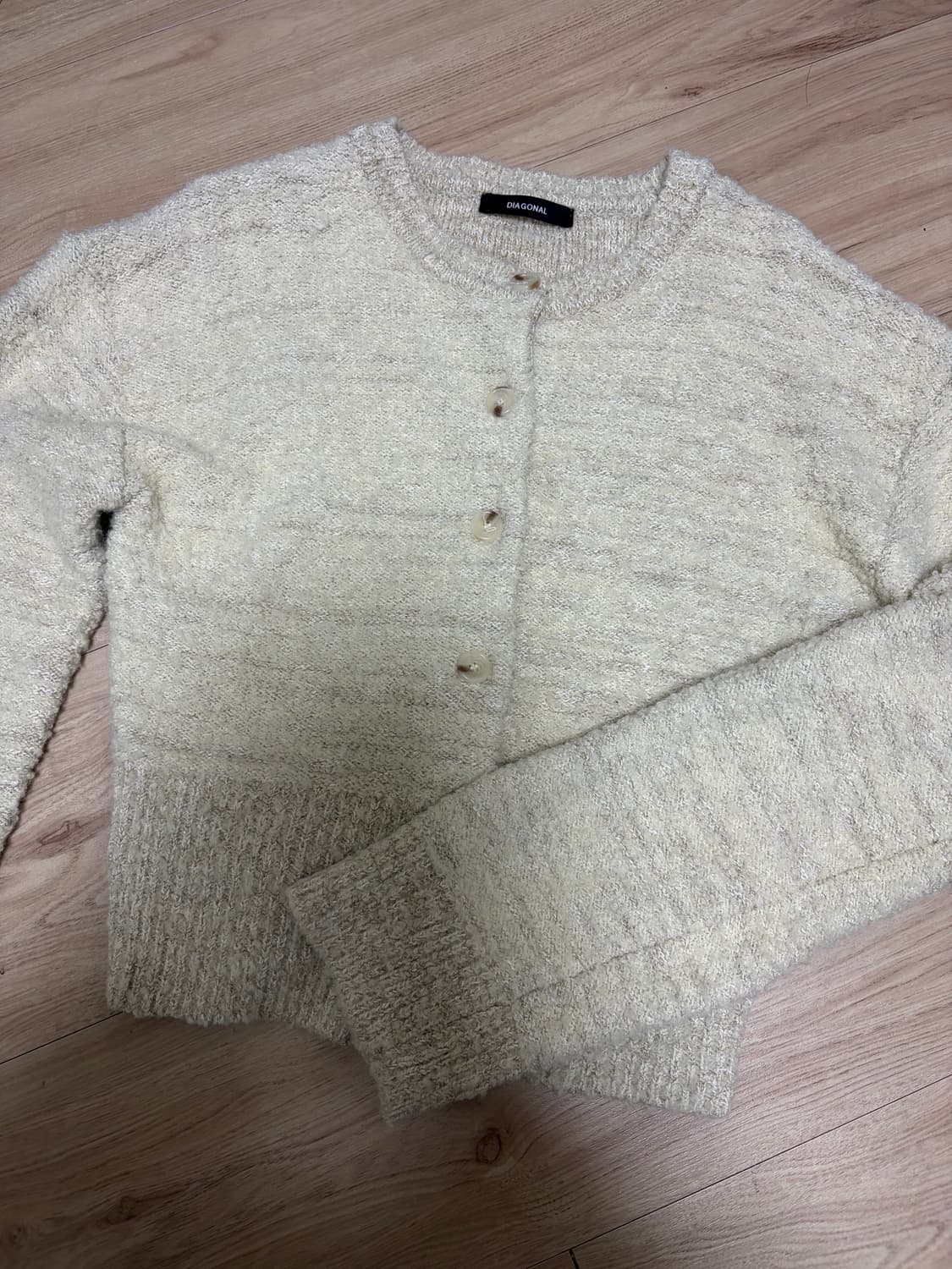 다이애그널 부클 메탈 가디건 아이보리 상품이미지1