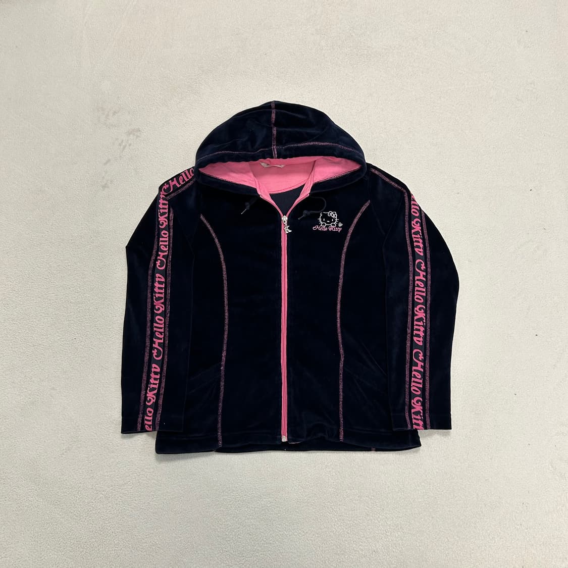 Hello Kitty Navy Velour Hoodie Zip-up 상품이미지4