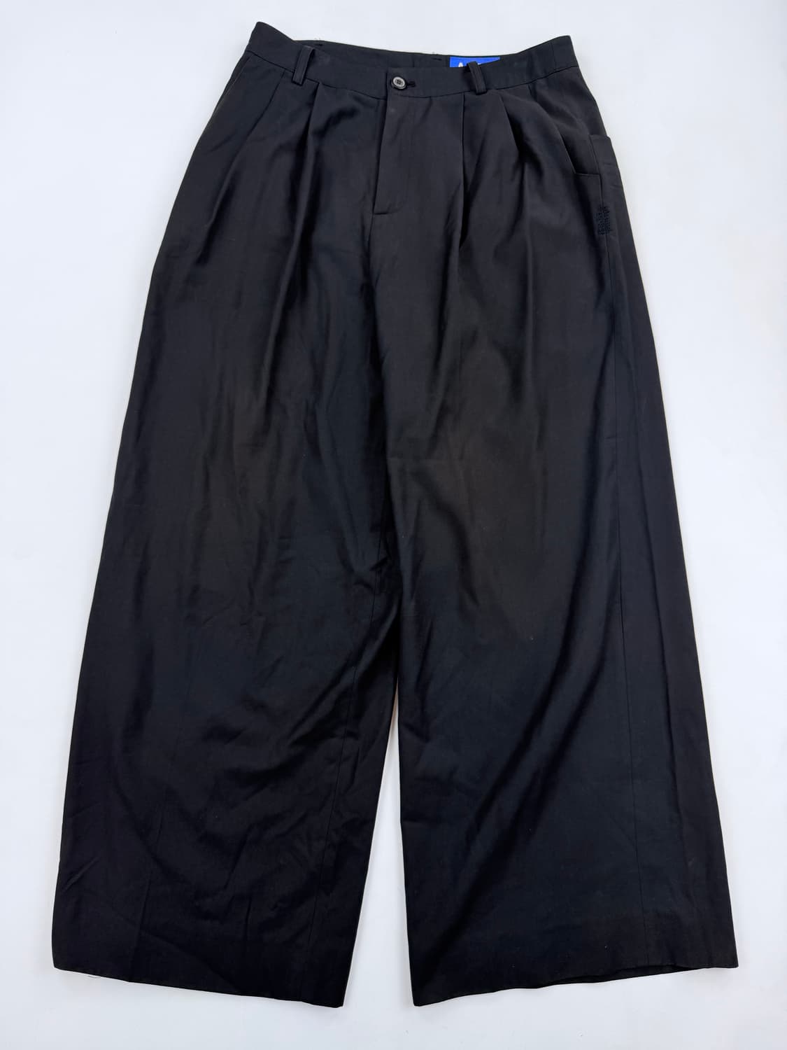 아더에러 후면 디테일 와이드 슬랙스 상품이미지1