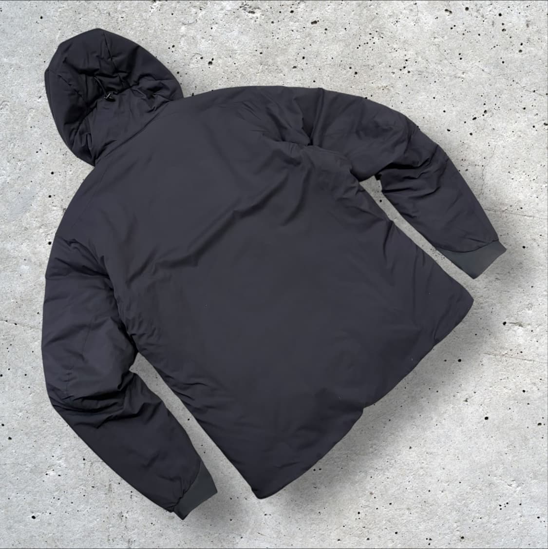[L] 아크테릭스 아톰 AR 후드 패딩 블랙 B653 상품이미지2