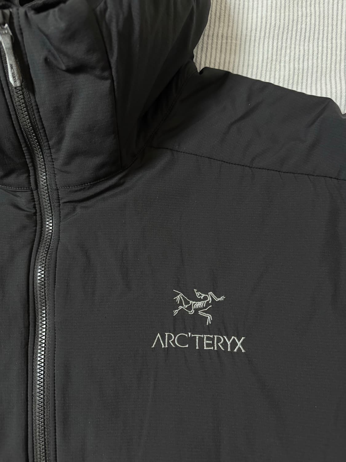 아크테릭스 아톰 LT 후디 블랙 상품이미지4