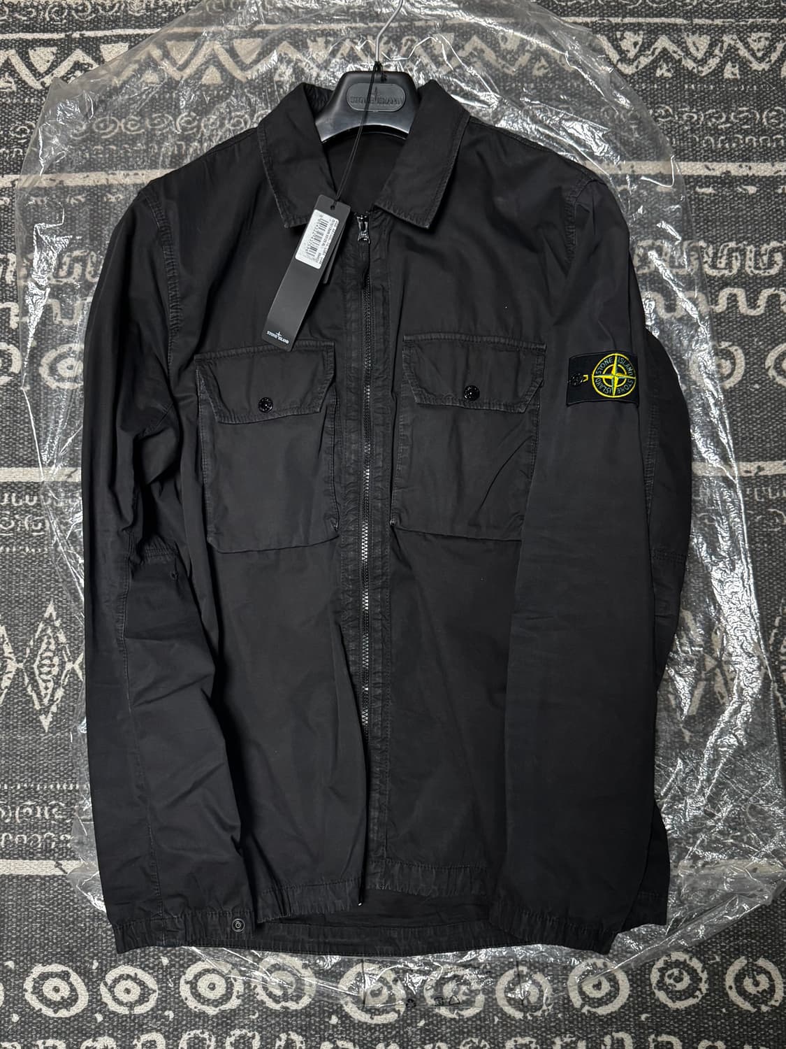 스톤아일랜드 21fw 올드이펙트 오버셔츠 XL 블랙 7515113WN 상품이미지1