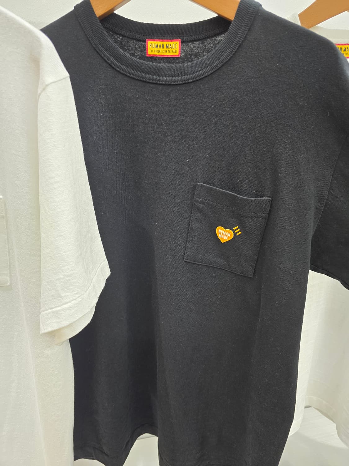 휴먼메이드 시부야매장 한정판 오렌지하트 포켓티 상품이미지1