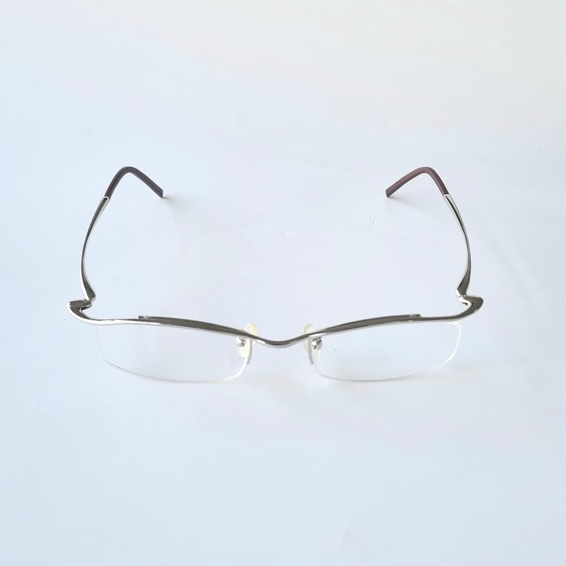 데드스탁 긱시크 룩의 정점을 찍어줄 실버 메탈 하프림 안경테 687 상품이미지3