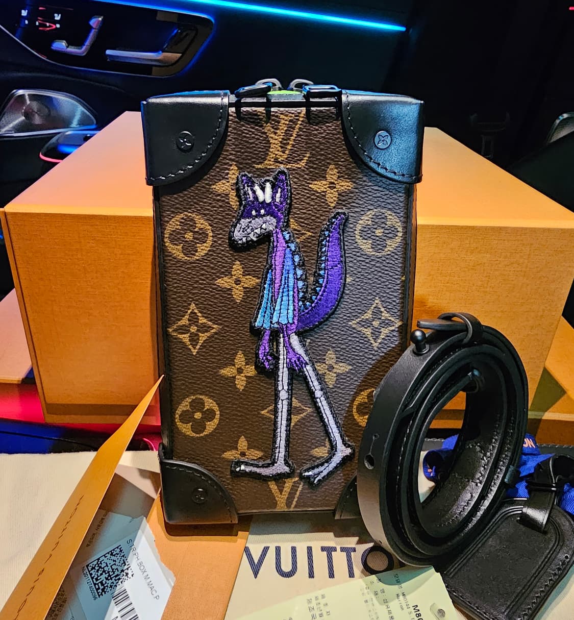 루이비통 버질아블로 캐릭터 자수 소프트 트렁크 크로스백 (새상품) 상품이미지1