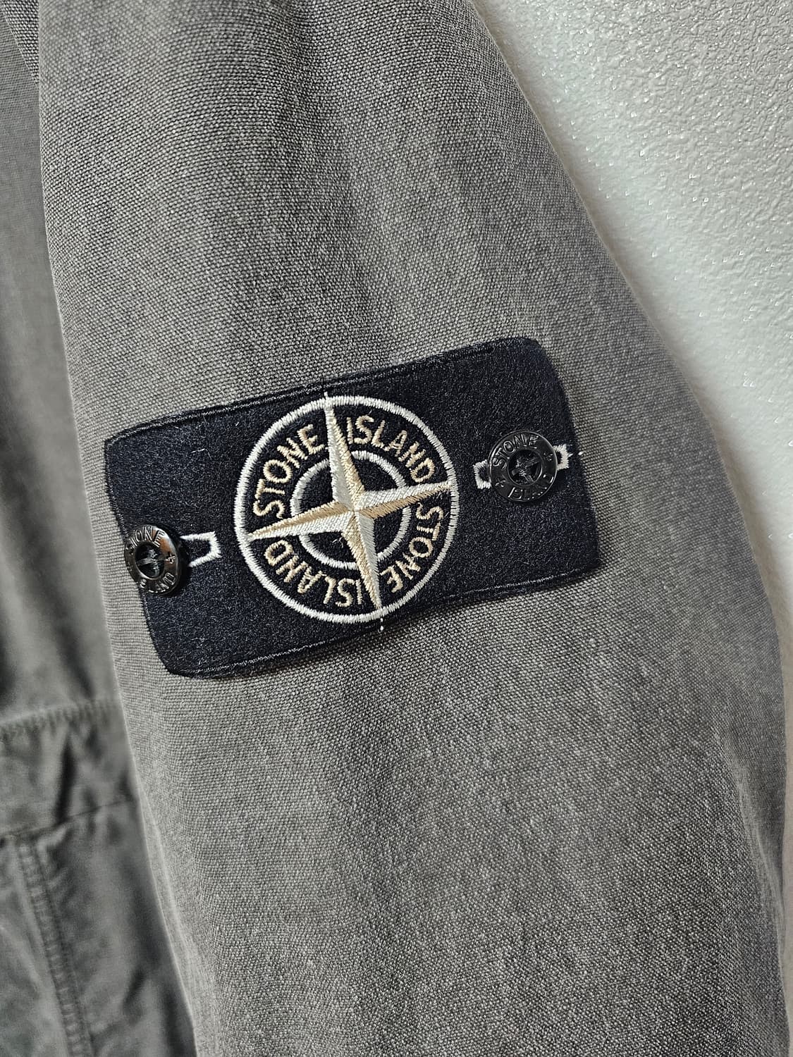 스톤아일랜드 파나마 리사이클드 옥사이드 플레이팅 자켓 상품이미지3