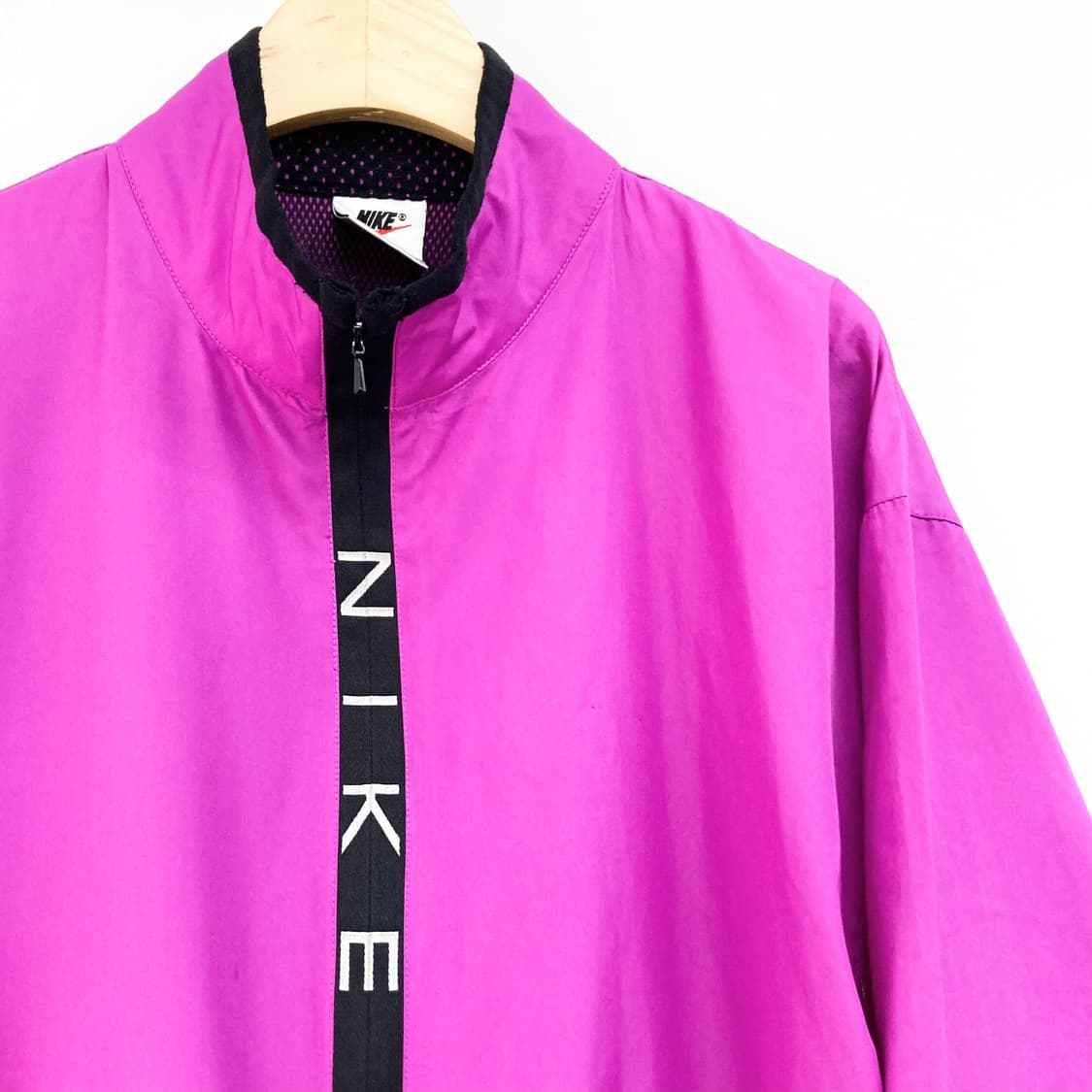 나이키 스펠아웃 암 스우시 리플렉티브 마젠타 아노락 상품이미지6