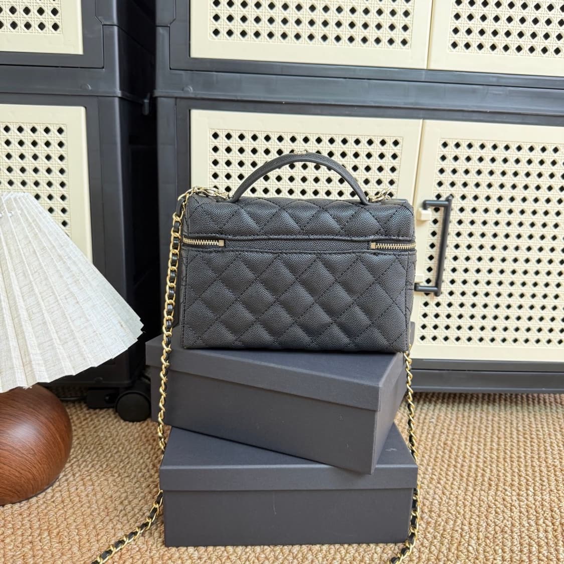  26신상 샤넬VIP 블랙 캐비어 롱 베니티 토드 체인숄더백 상품이미지9