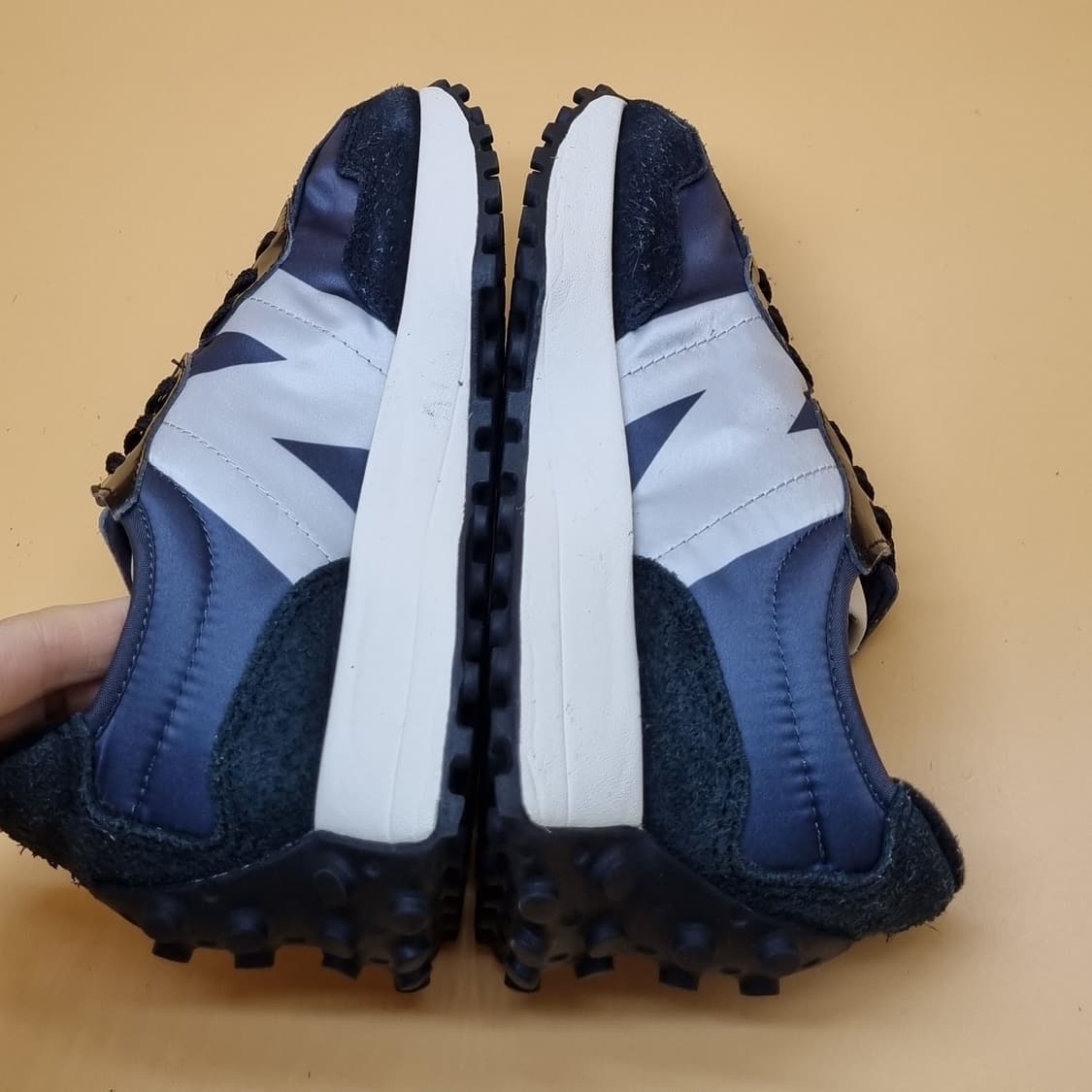 뉴발란스 327 여성운동화230. 상품이미지5