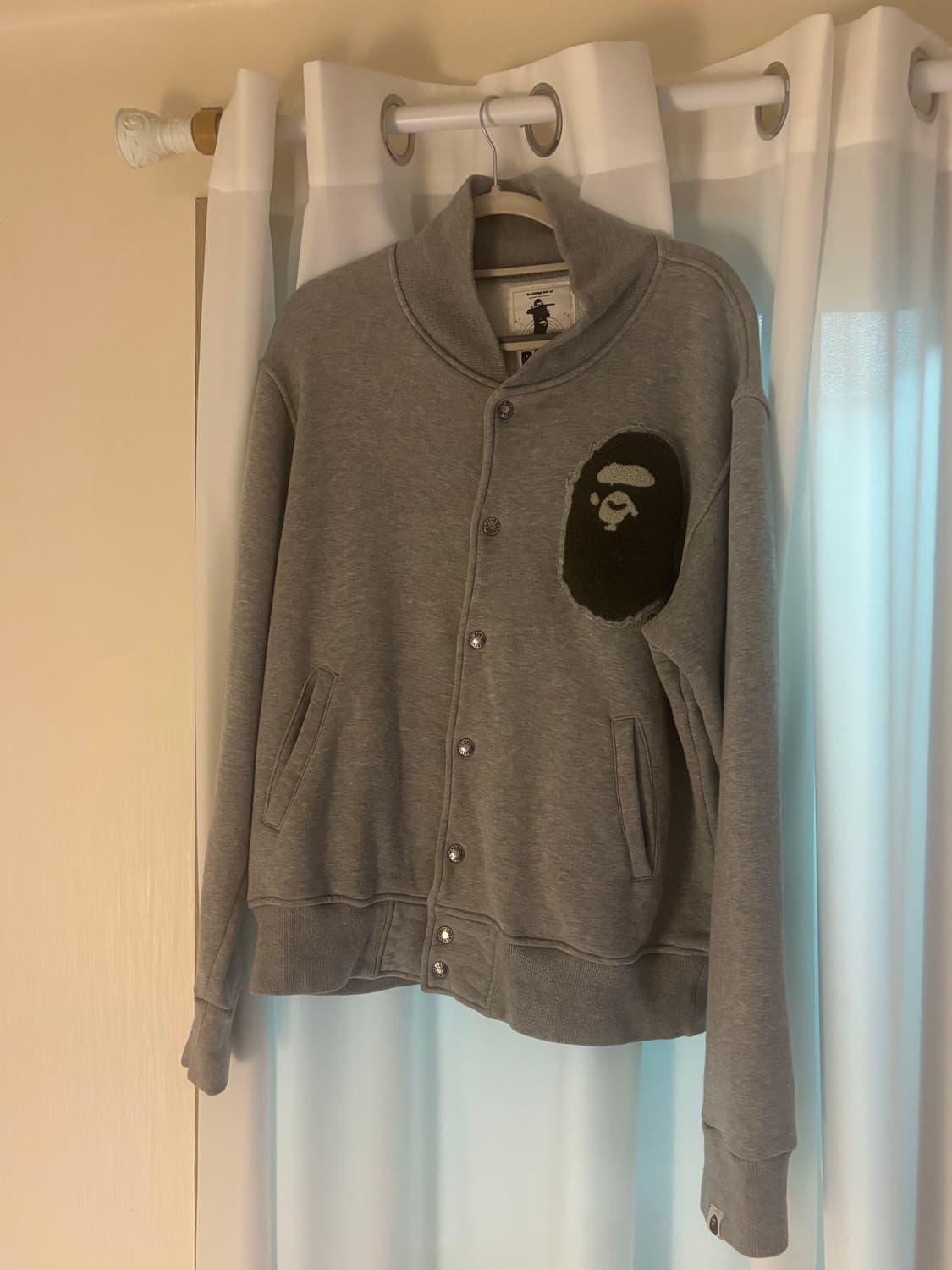 베이프 바시티 자켓 그레이 정품 단종🩶 남녀공용 상품이미지3