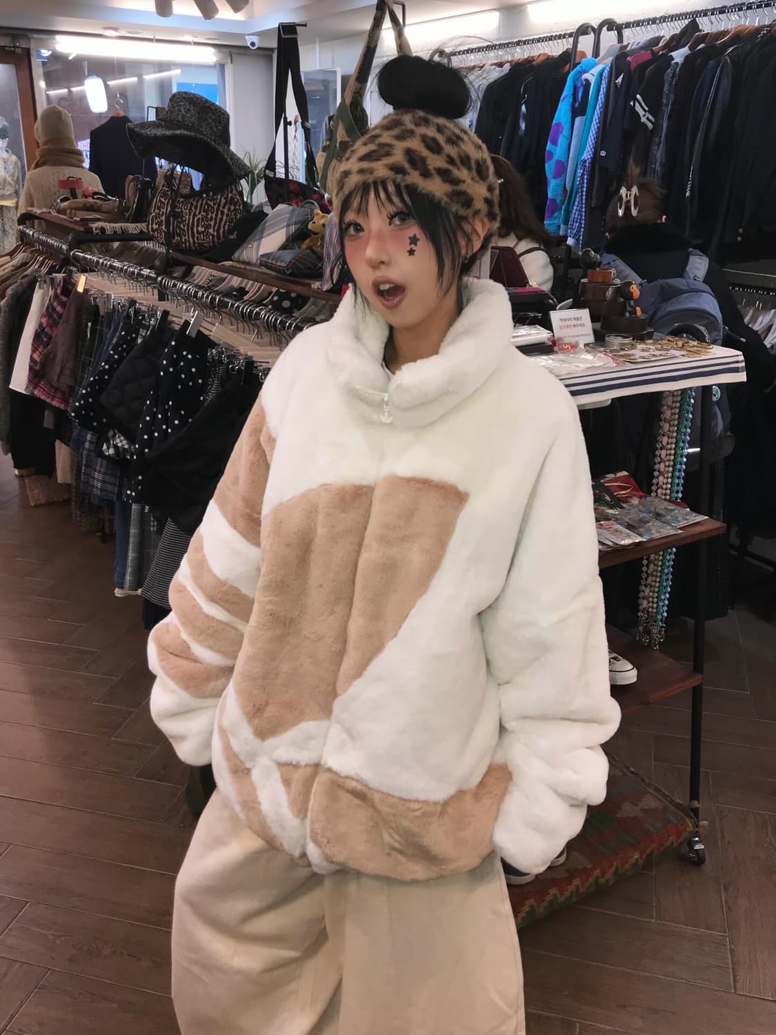 Adidas Originals Fur Jacket 상품이미지3