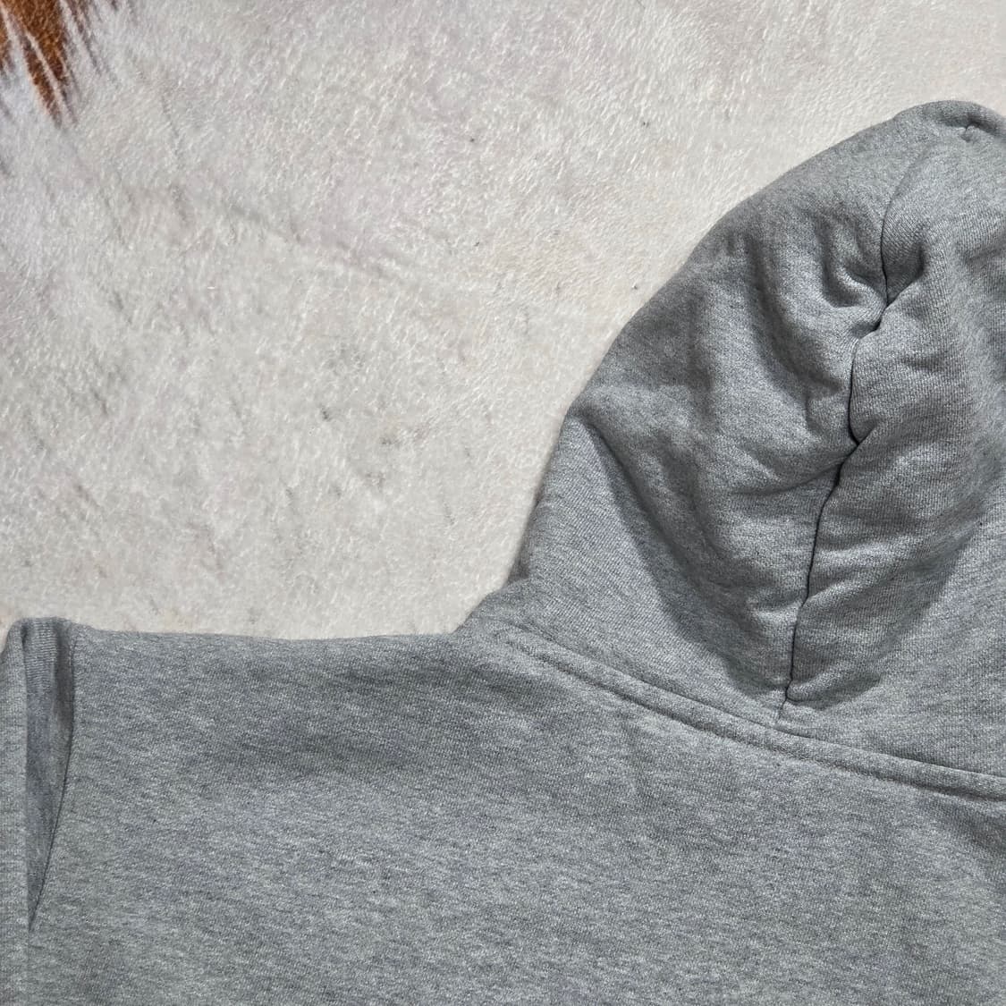 커버낫 그레이 로고 자수 후드티 상품이미지5