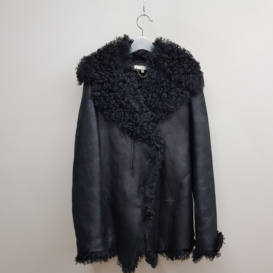 바네사브루노 100% 양가죽 시어링 무스탕 코트 36사이즈 상품이미지1