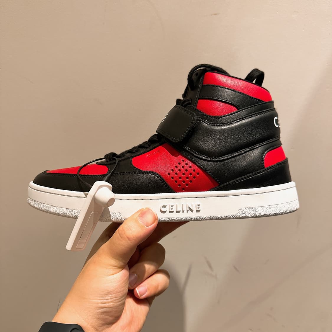 셀린느 남성 브레드 벨크로 하이탑 스니커즈 70% 상품이미지2
