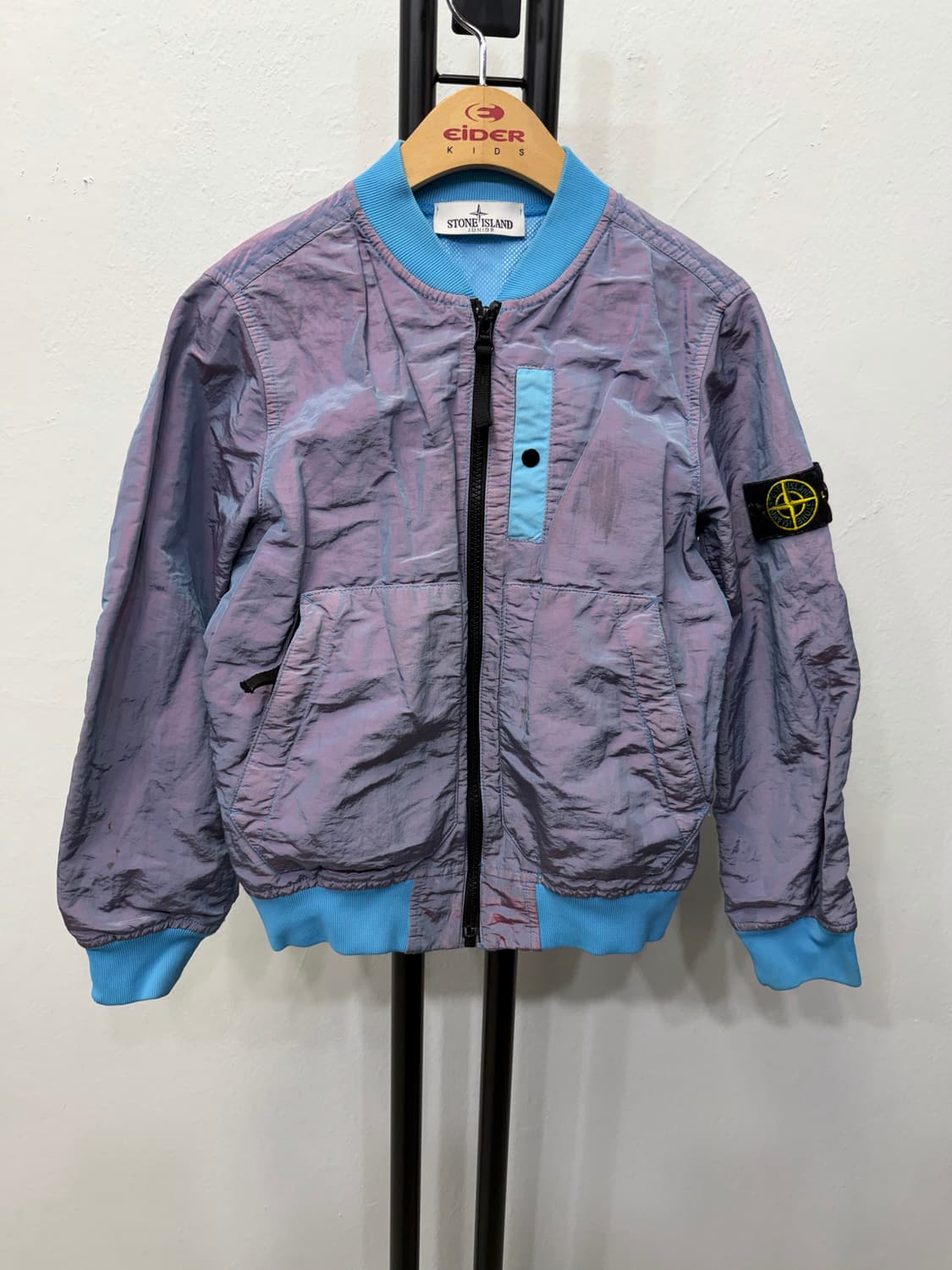 매장판정품) 스톤아일랜드 주니어 샴브레이 봄버 자켓 8y 상품이미지1