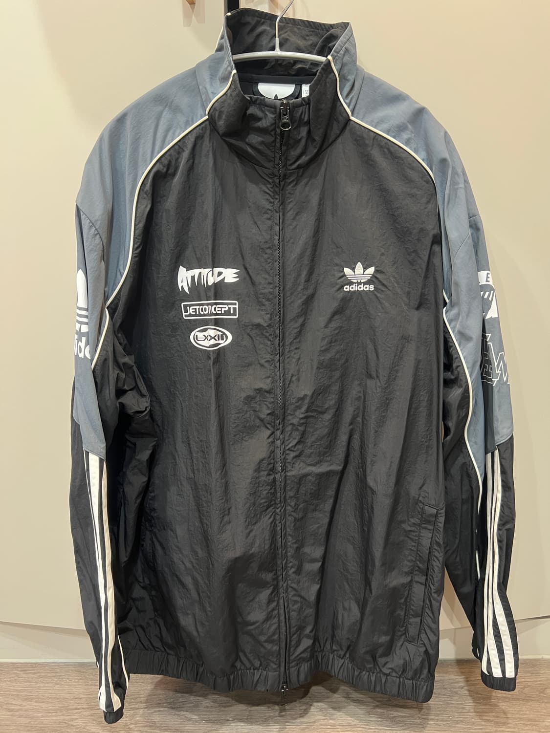 (L, 100) 아디다스 오리지널 그래픽 트랙자켓 상품이미지1