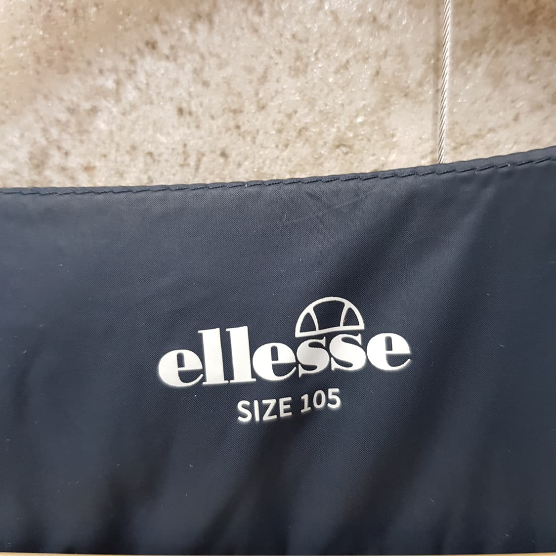 엘레쎄 경량 패딩 105사이즈  상품이미지3