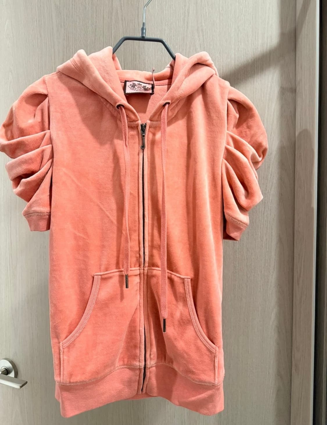 쥬시꾸뛰르 반팔 후드집업 (대장템❤️‍🔥) 유일매물 상품이미지1