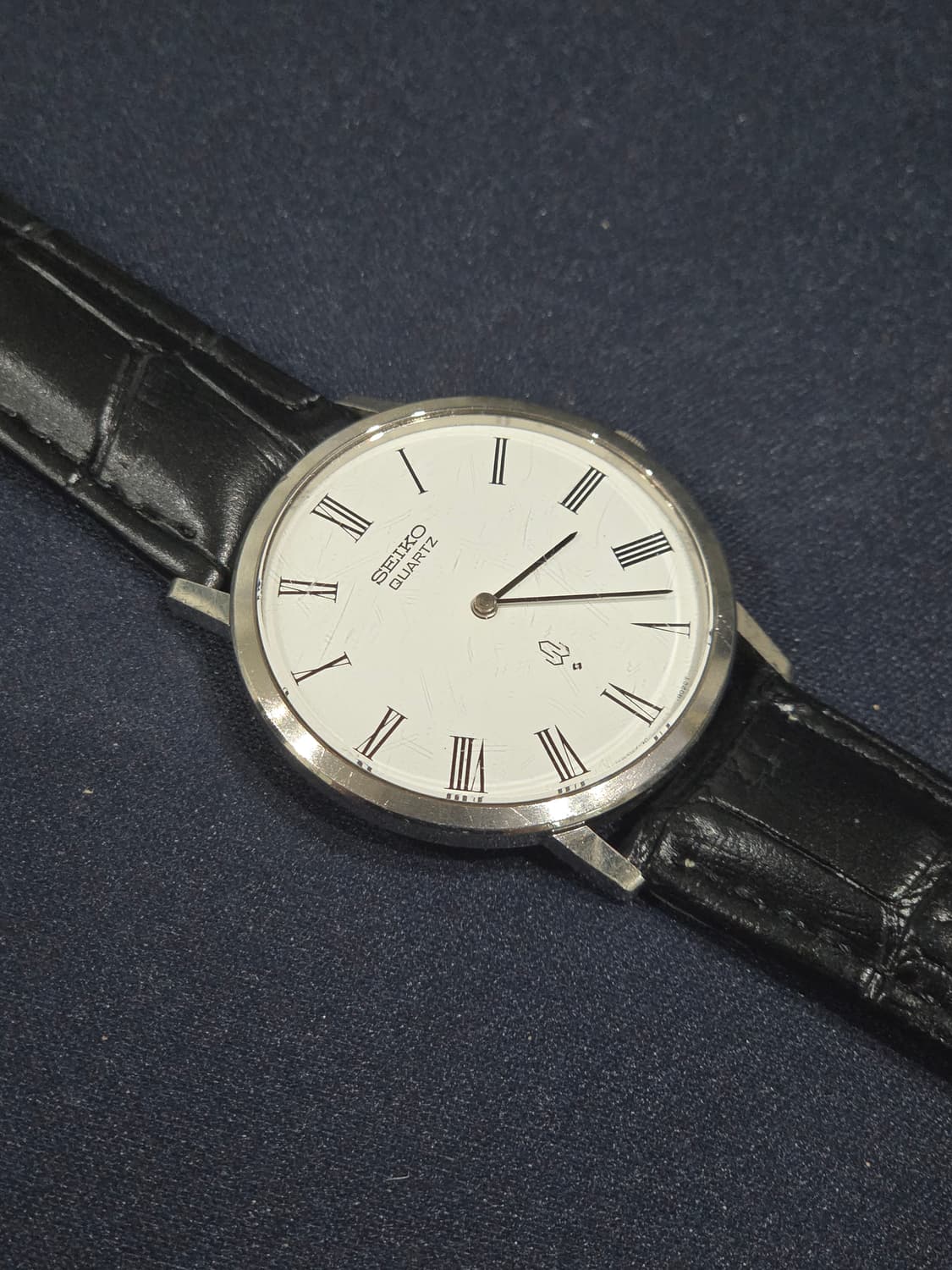 70s 빈티지 세이코 4130 라운드 프레임 쿼츠 시계 상품이미지6