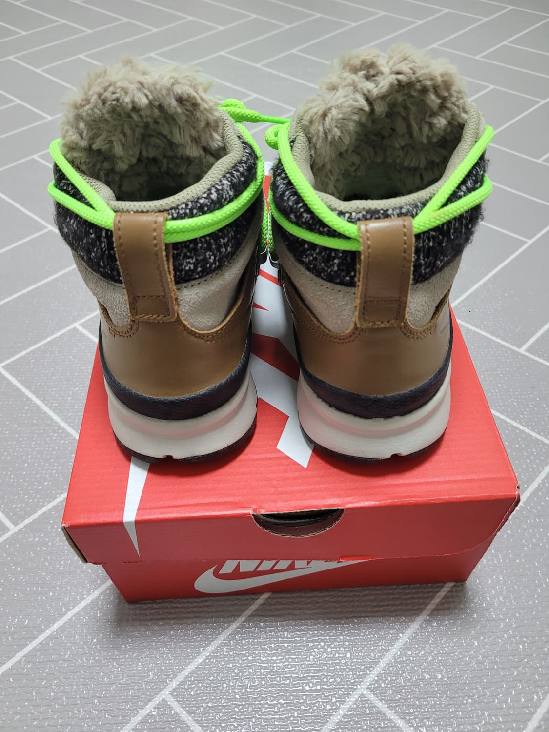 나이키 ACG 줌 미드 아스토리아 여성 하이킹 부츠 230 상품이미지4