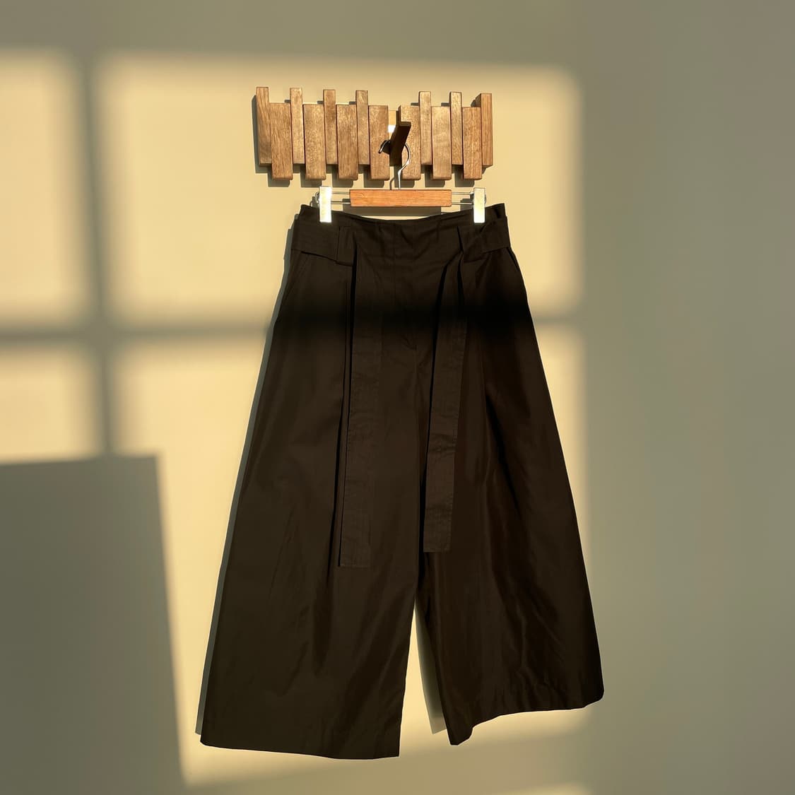 스튜디오 톰보이 블랙 와이드팬츠 상품이미지1