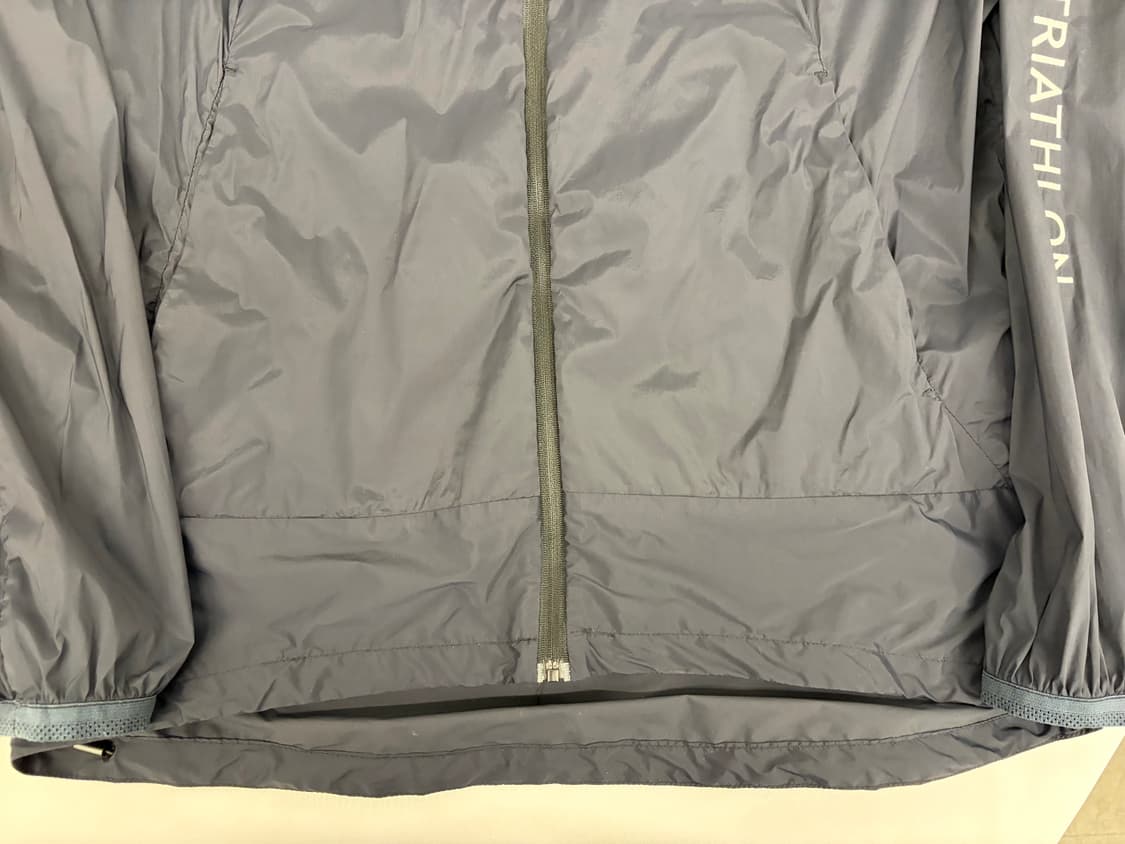 [105] 데상트 영국 트라이애슬론 경량바람막이 후드 자켓 상품이미지3