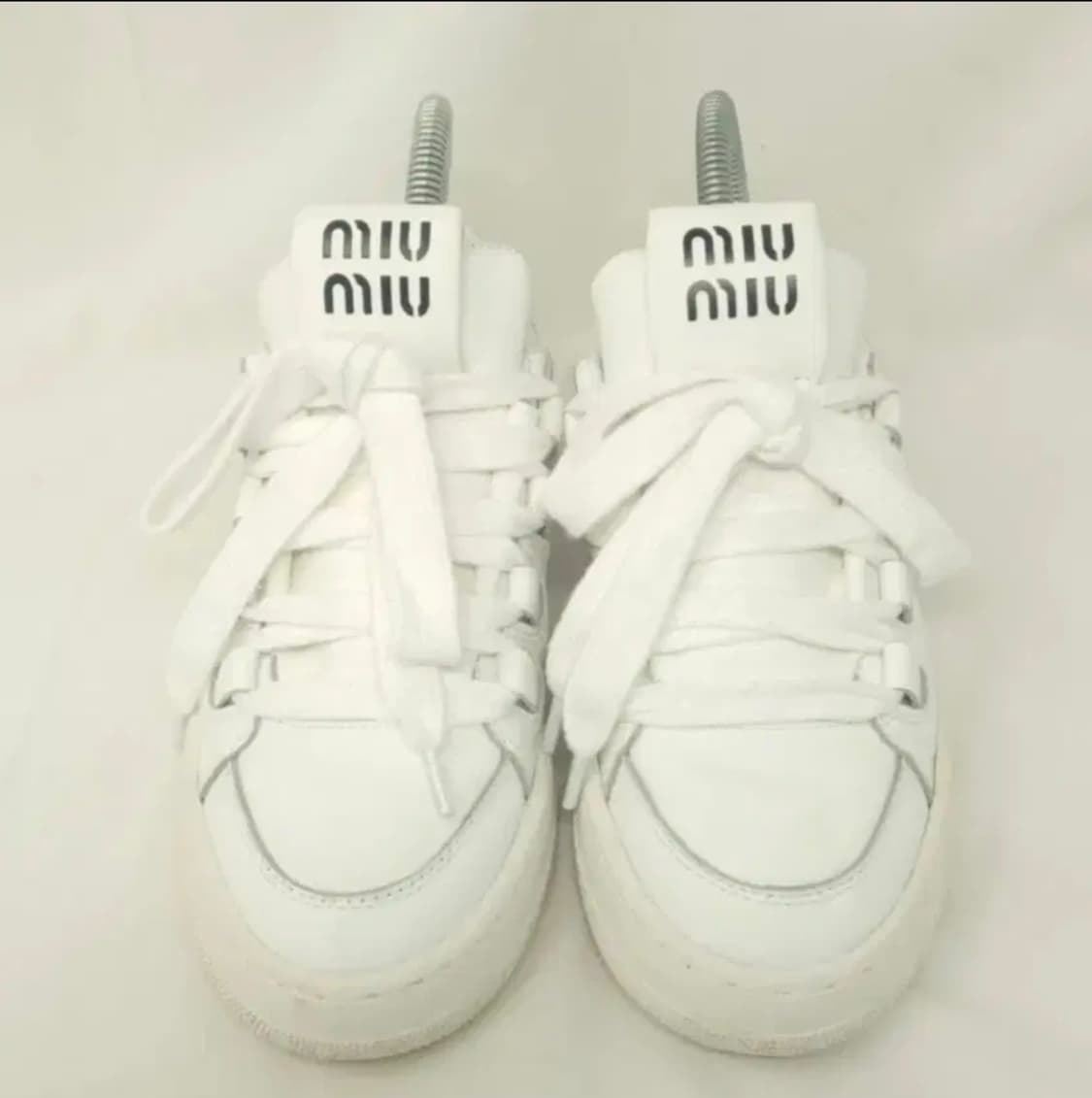 미우미우 로고 레더 스니커즈 (37사이즈/240mm) 상품이미지1
