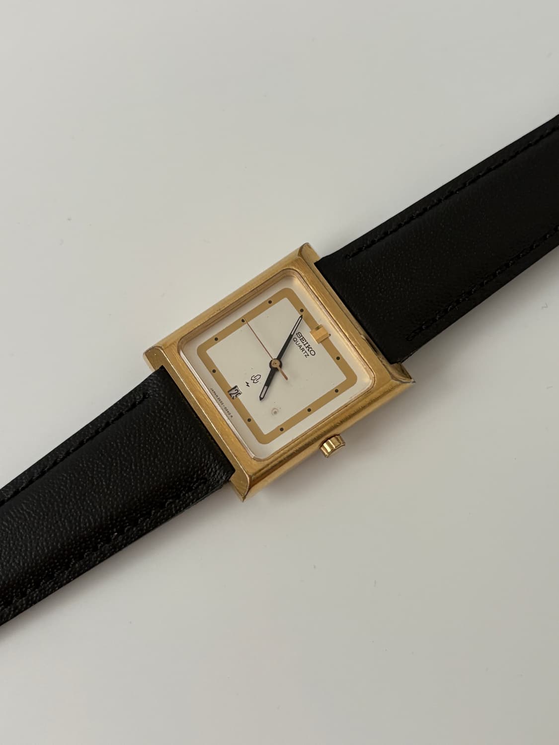 80s white dial gold mini tank quartz 상품이미지4