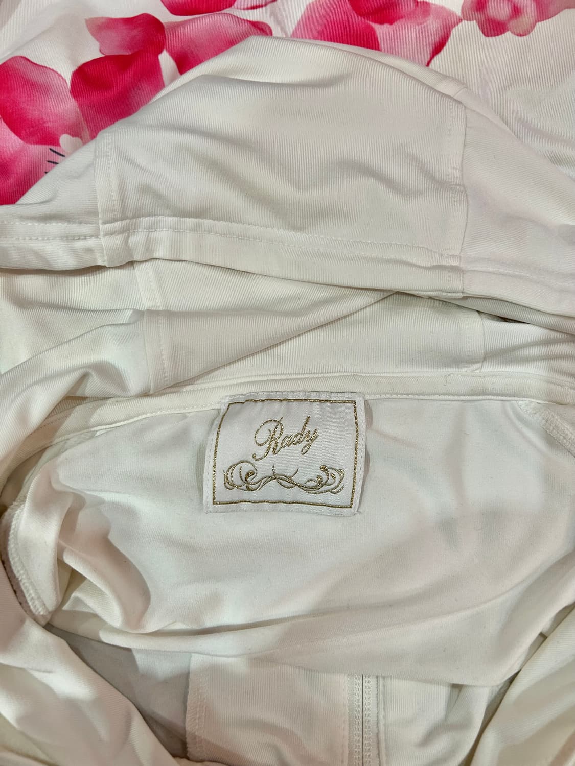 Rady tracksuit 레디 헬로키티 디자인 셋업 상품이미지4