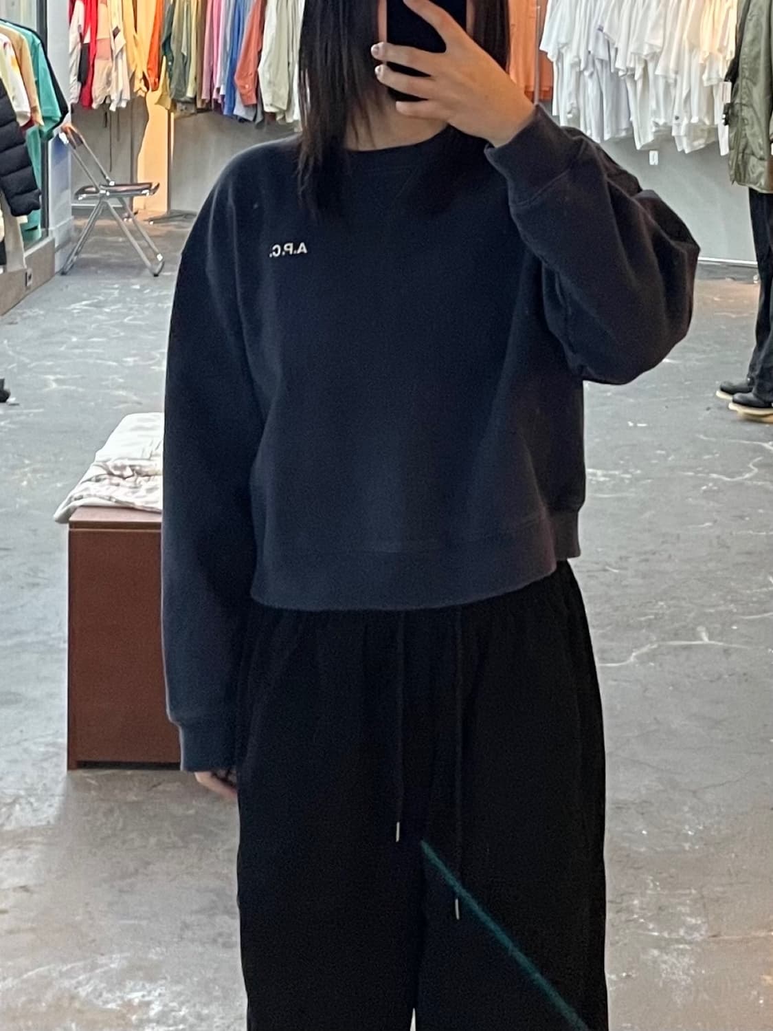 아페쎄 루마담자수로고 맨투맨 H1497 상품이미지1