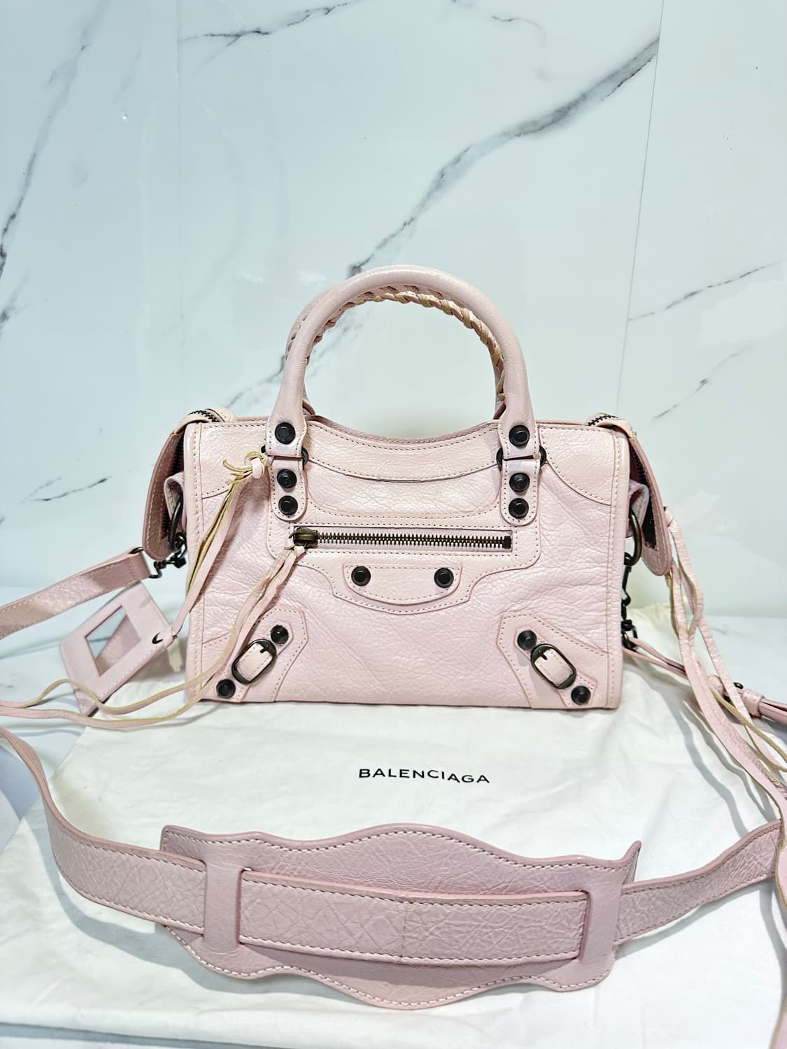 [A+ 정품] 발렌시아가 시티 모터백 미니 연핑크 상품이미지3