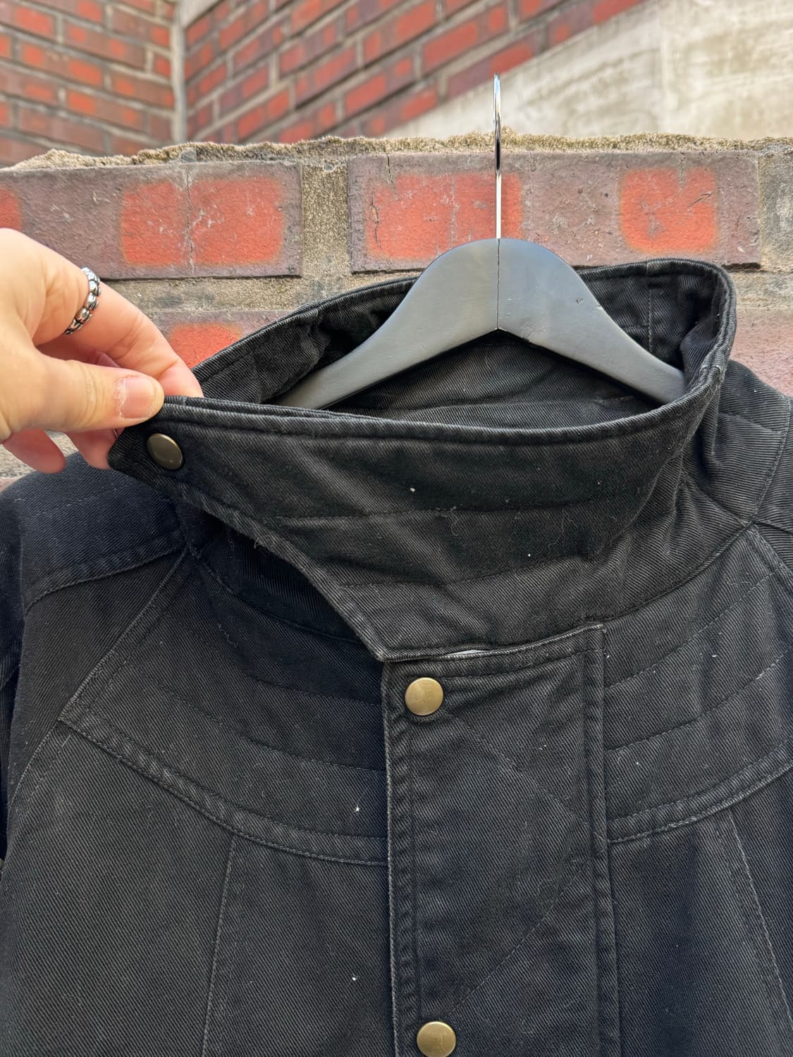 Monte Viso 버클 디테일 하이넥 봄버자켓  상품이미지5