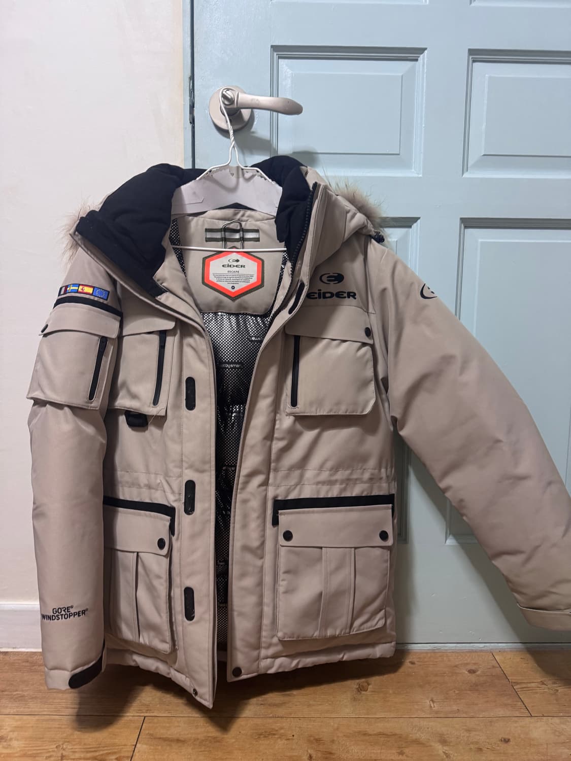 아이더 여성 바라카 알파 다운 자켓 M사이즈 판매합니다 상품이미지1