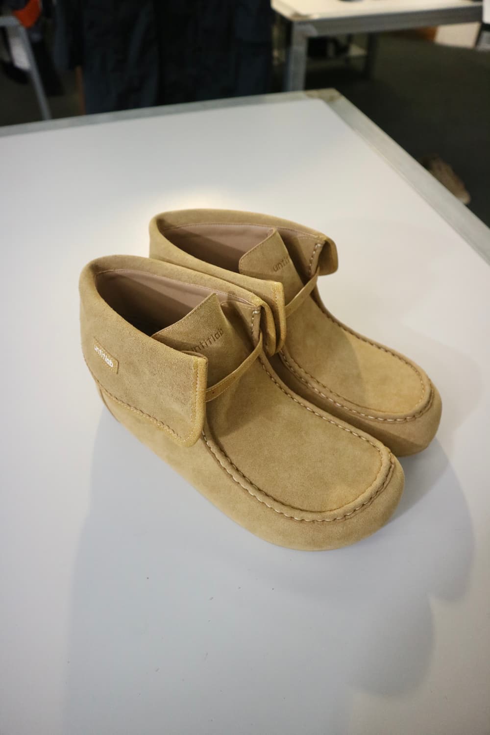 [UNTITLAB] Suede Moc Boots 상품이미지2