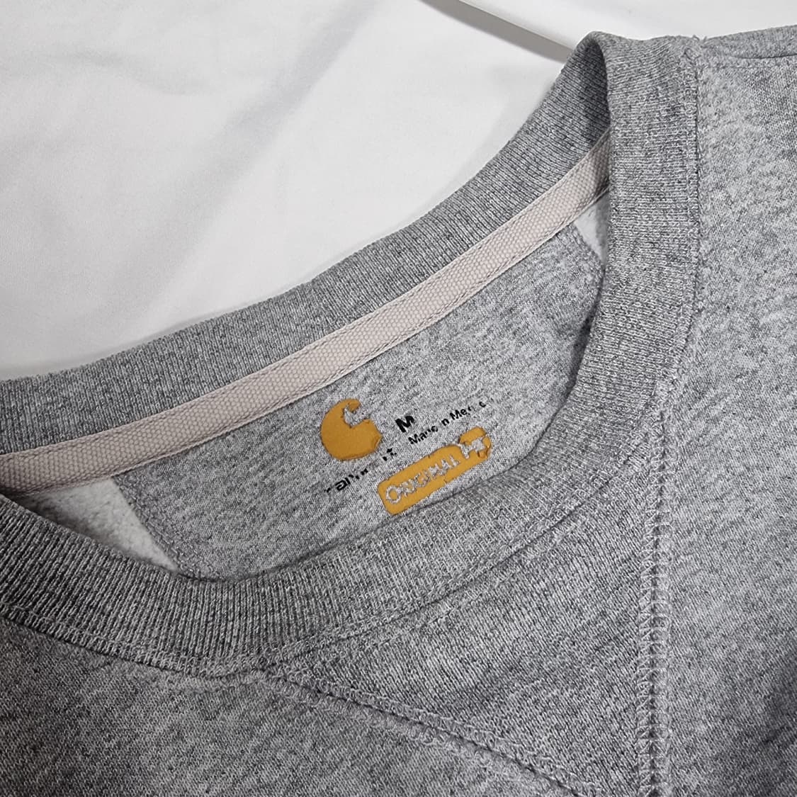 칼하트 그레이 기모 맨투맨 상품이미지4