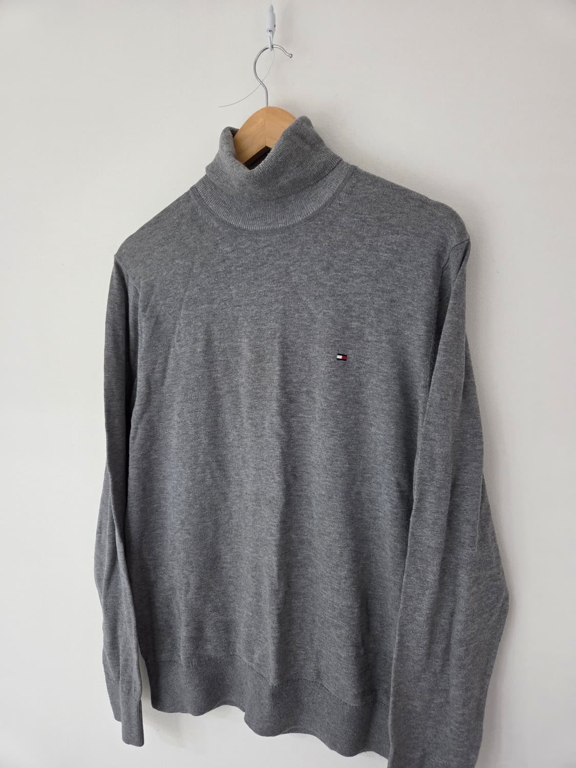 타미힐피거 목폴라 그레이 니트(100사이즈) 상품이미지3