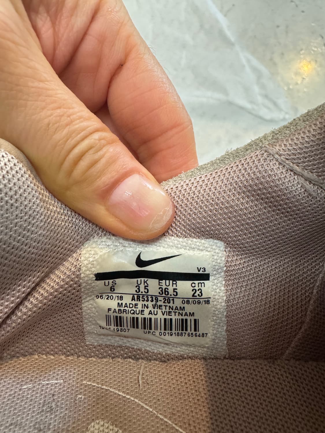 NIKE 나이키 에어포스 1 '07 LX 페일 바닐라 (스웨이드-베이지) 상품이미지9