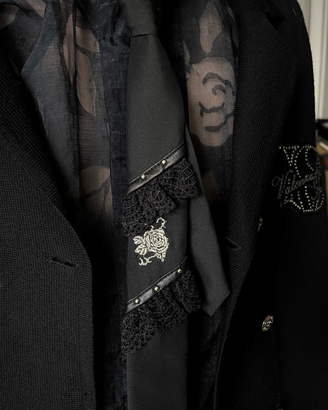 Ozz On Gothic Detail Rose Neck-tie 상품이미지2