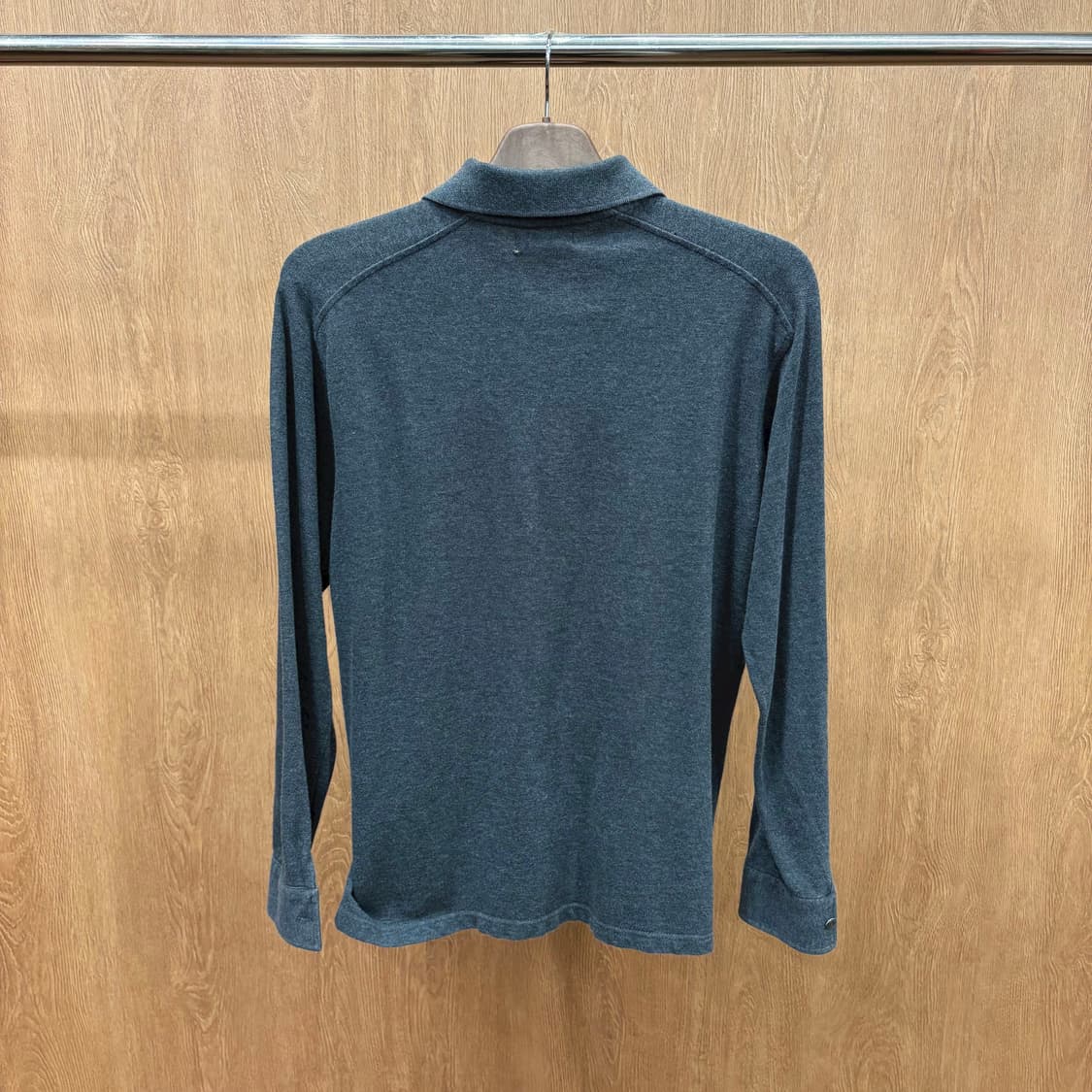 버버리 런던 코튼 롱슬리브 티셔츠 노바 체크 트리밍 버튼 디테일 차콜 상품이미지3