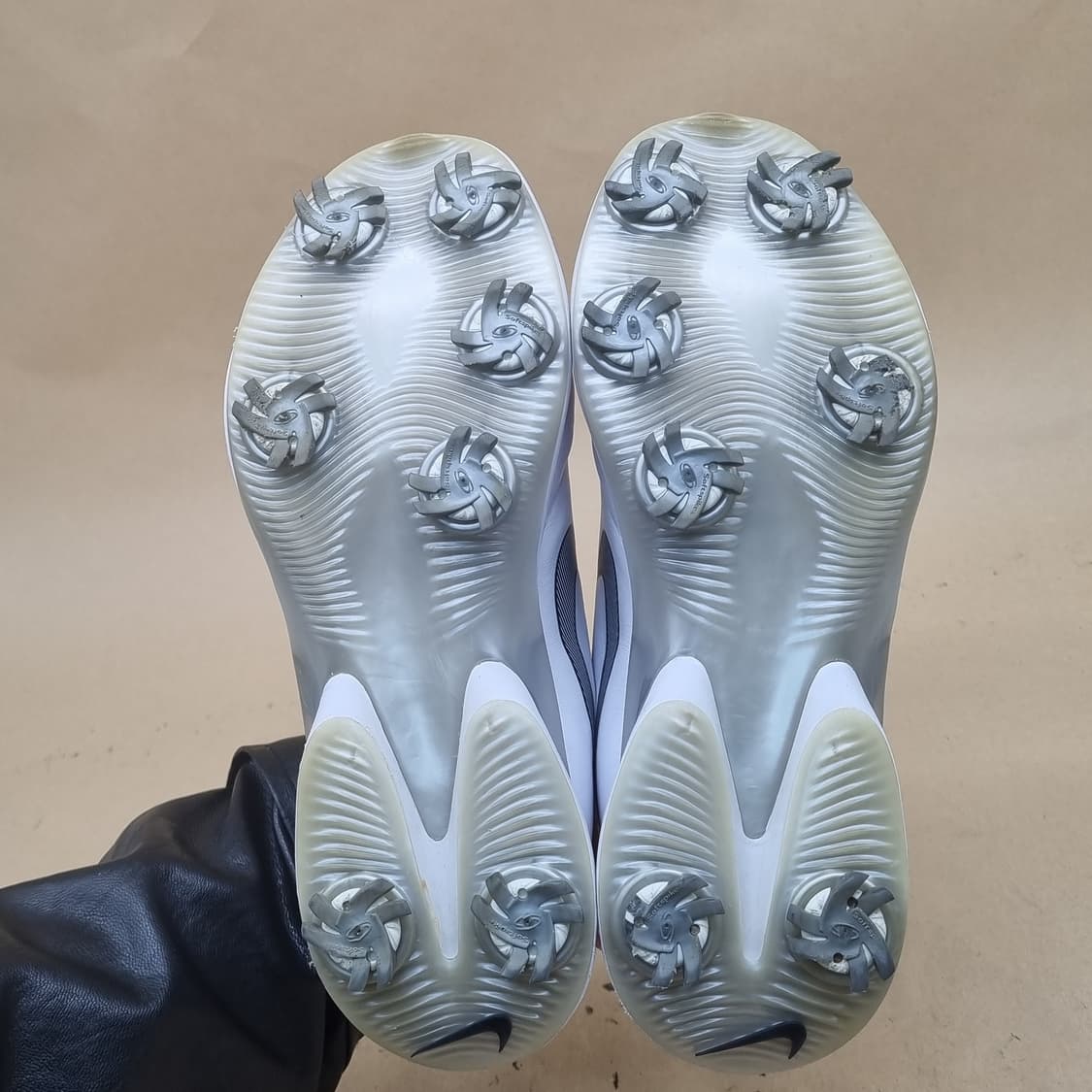 나이키 에어줌빅토리 투어2  여성골프화230  상품이미지3