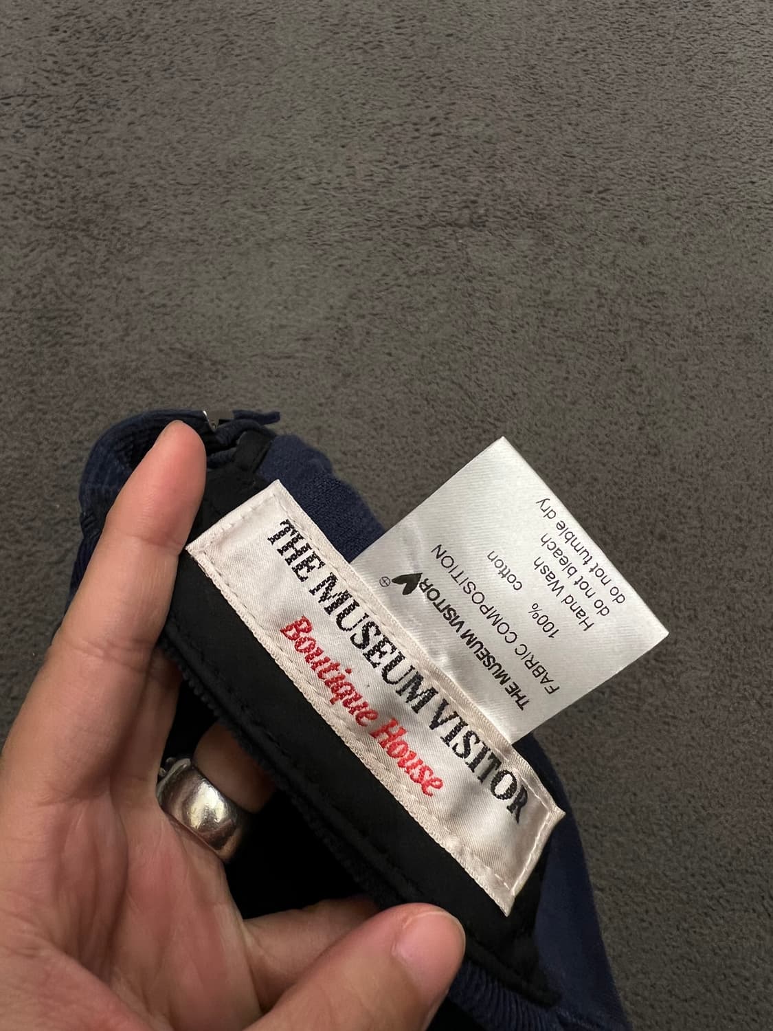 더뮤지엄비지터 아트 디자인 코듀로이 캡  상품이미지3