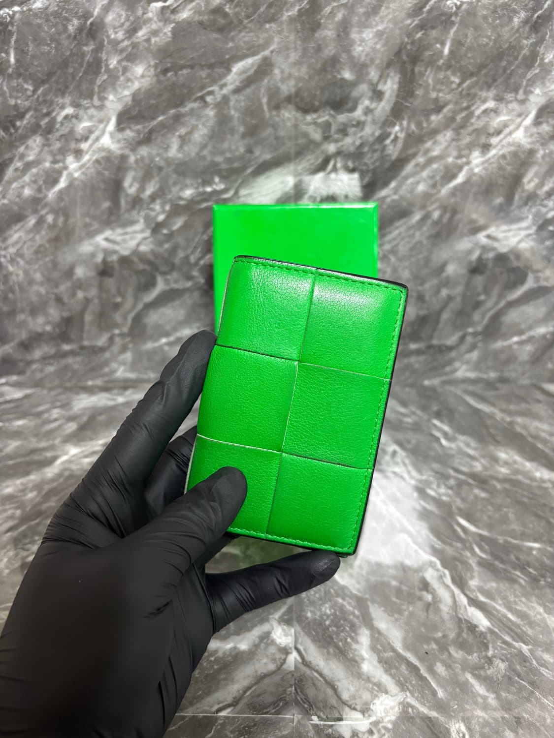 보테가베네타 맥시 플랩 오거나이저 카드지갑 상품이미지1